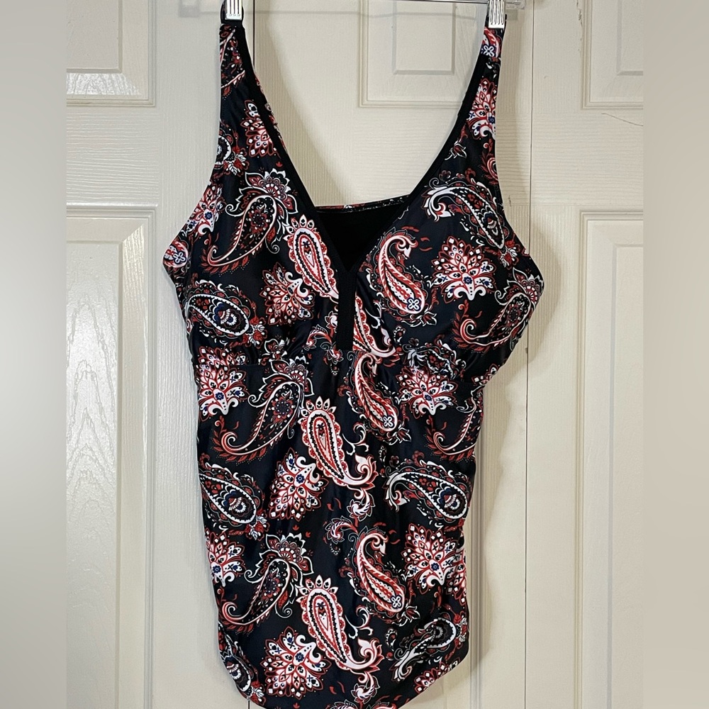 Yonique swim wear